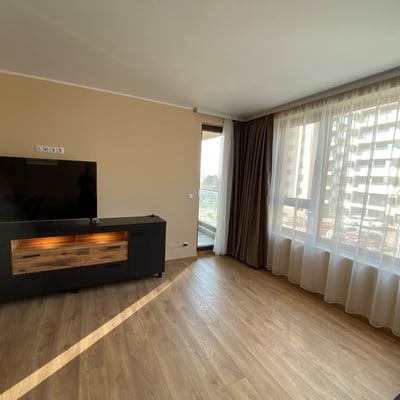 Долгосрочная аренда современной 3-комнатной квартиры, район Бриз, Варна, Болгария